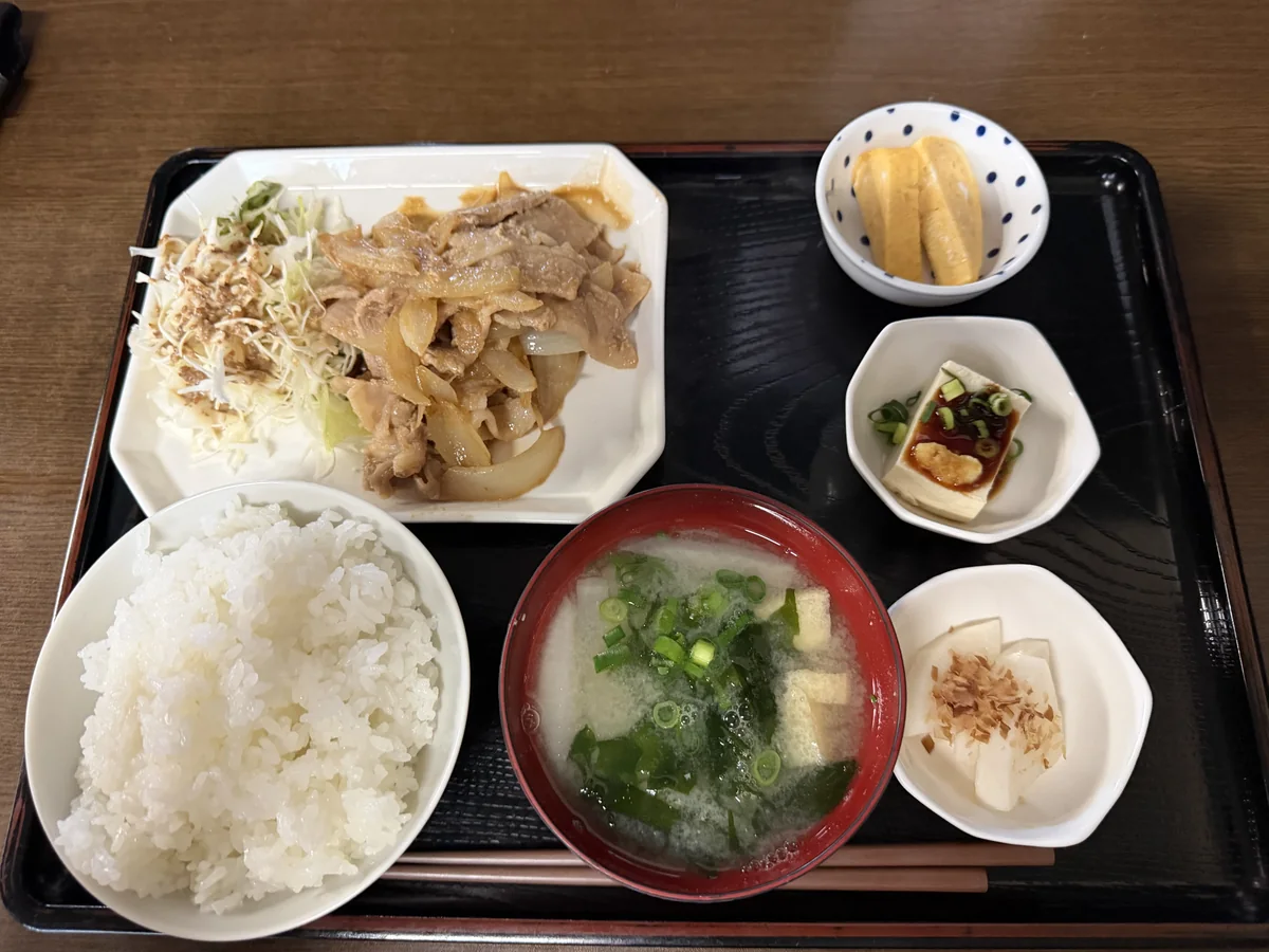 サウナしきじの食堂の定食